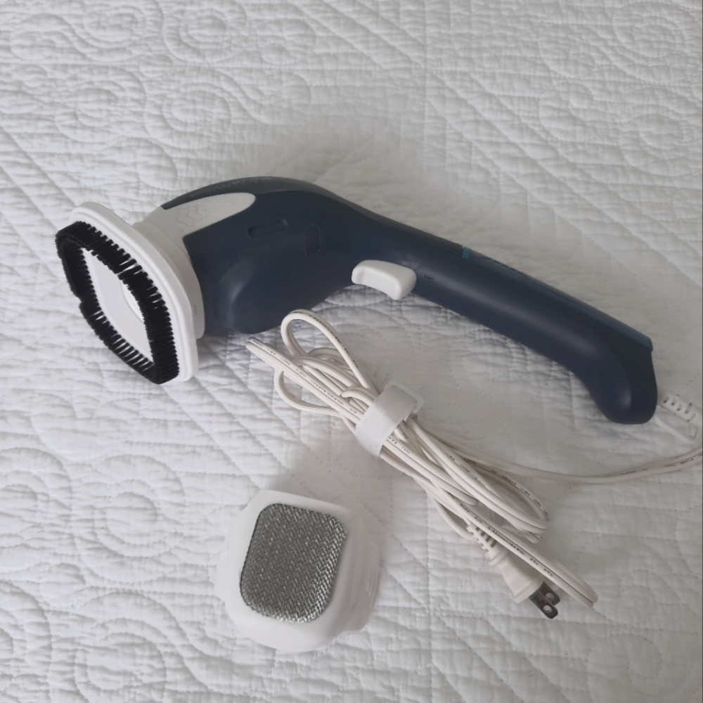 Steamer for clothes